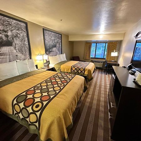 Super 8 By Wyndham Eau Claire Wi Hotell Exteriör bild