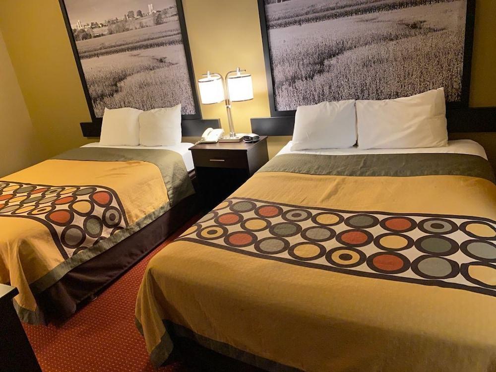 Super 8 By Wyndham Eau Claire Wi Hotell Exteriör bild