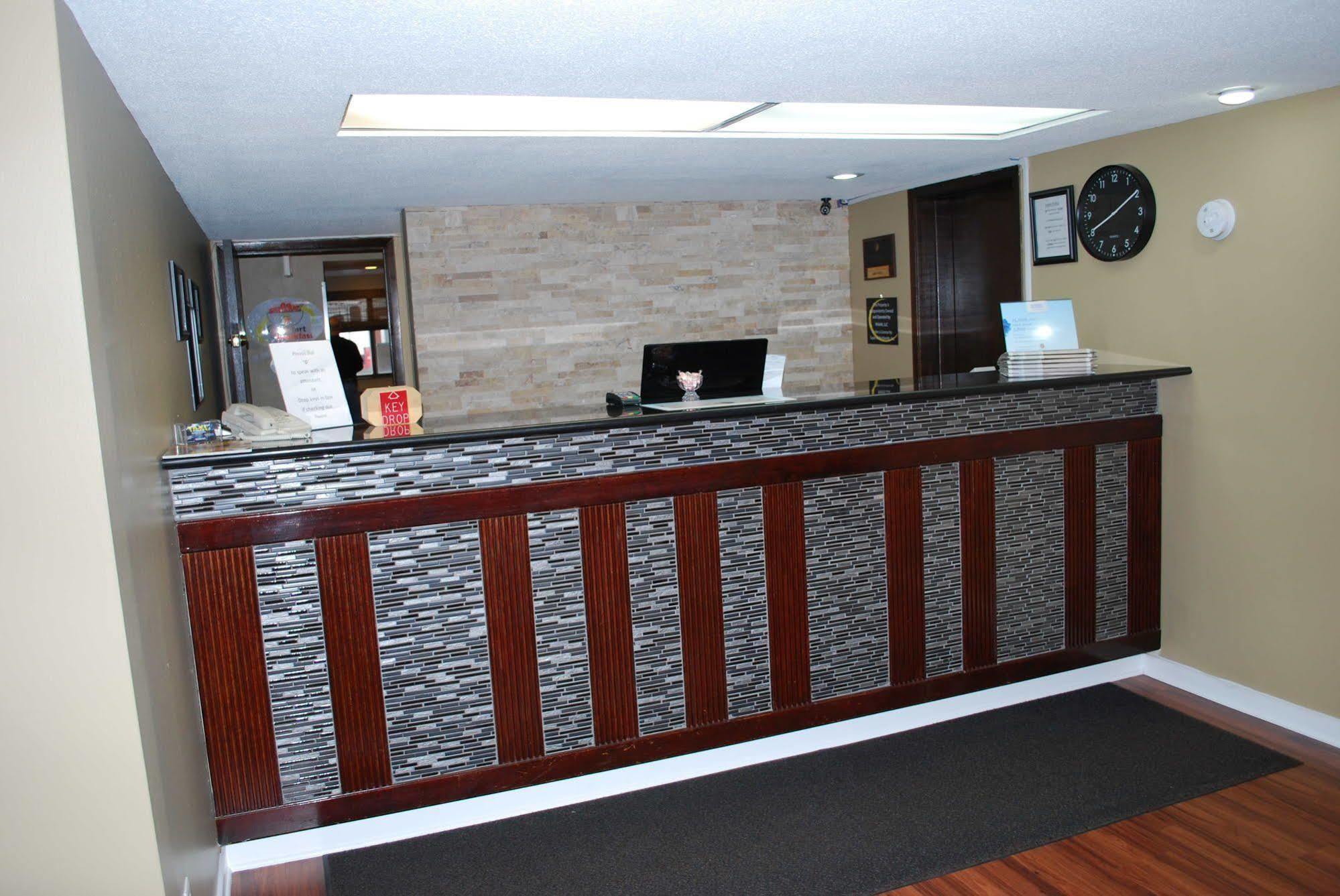 Super 8 By Wyndham Eau Claire Wi Hotell Exteriör bild